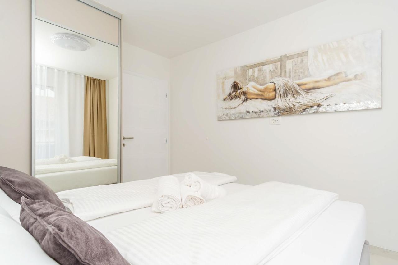 Apartmani Simi - The Sun Crikvenica Eksteriør billede